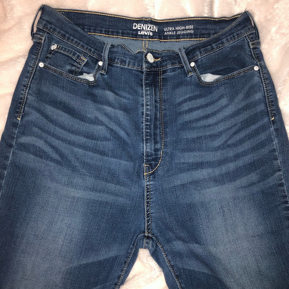 Levi’s Denizen Ultra High Rise jegging